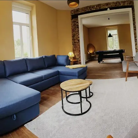 Les Copaines D'abord ! بيت للعطل Gedinne